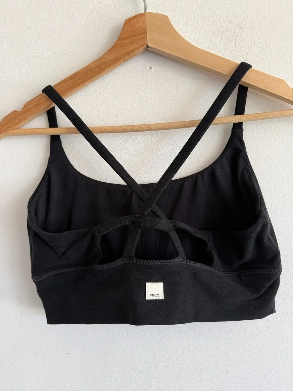 Vuori Black Cross-Back Sports Bralette